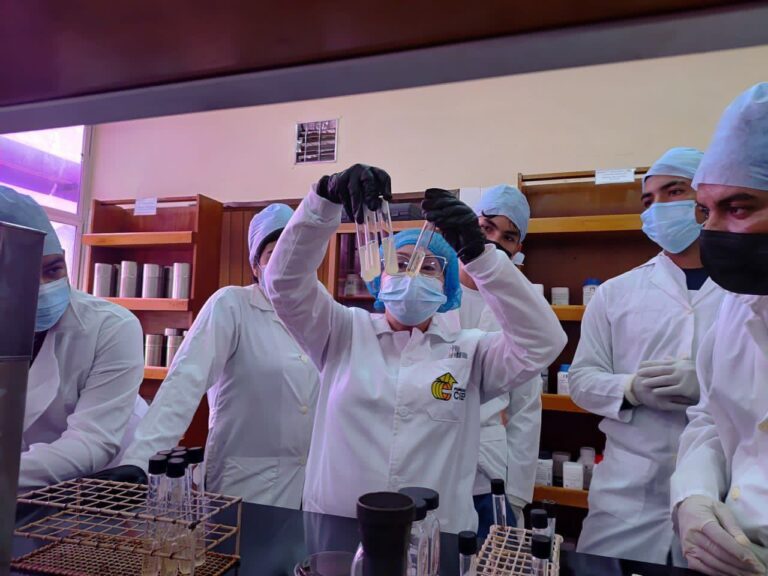 Fundación Ciepe forma a estudiantes de la Universidad Politécnica Territorial de Yaracuy en microbiología de alimentos