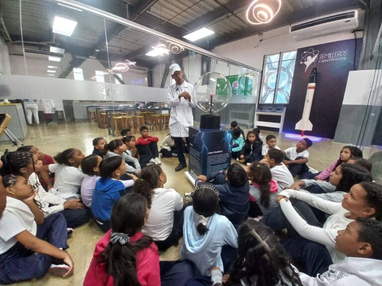 Centro Didáctico para la Enseñanza de las Ciencias de La Guaira recibió a niños de la escuela Valle La Cruz