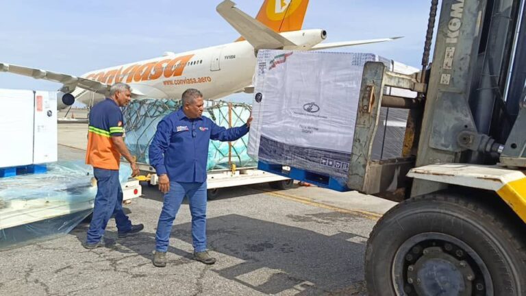 Gobierno Bolivariano recibe nuevo cargamento de vacunas para reforzar Programa de Inmunización Infantil