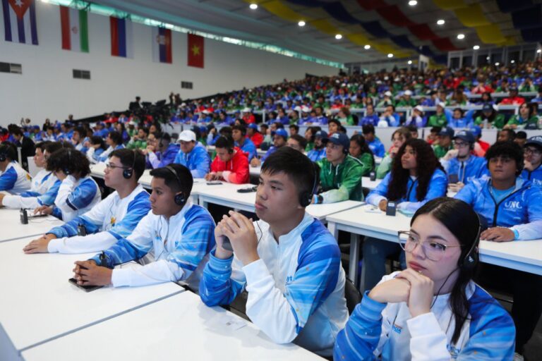 Más de 500 estudiantes de todo el país inician clases en la Universidad Nacional de las Ciencias Dr. Humberto Fernández-Morán