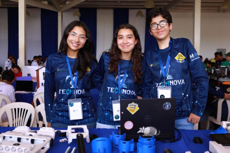 Zulia inicia fase regional de las Olimpiadas de Robótica Creativa 2025