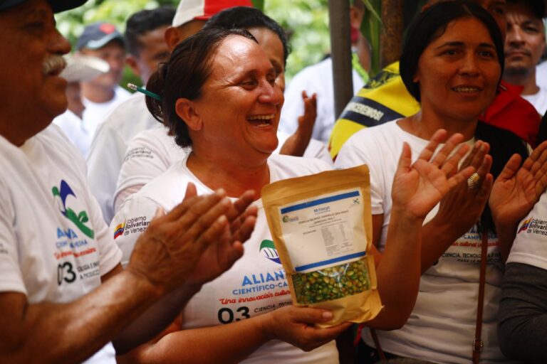 Apure entrega de semillas de maíz