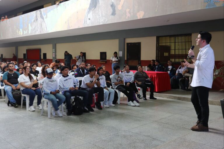 Presentación de S3 UPT Maracaibo / Raúl Hernández