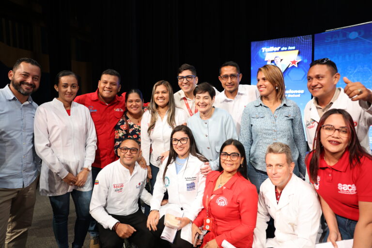 Trabajo en comunidades es fundamental para el Sistema de Salud Pública