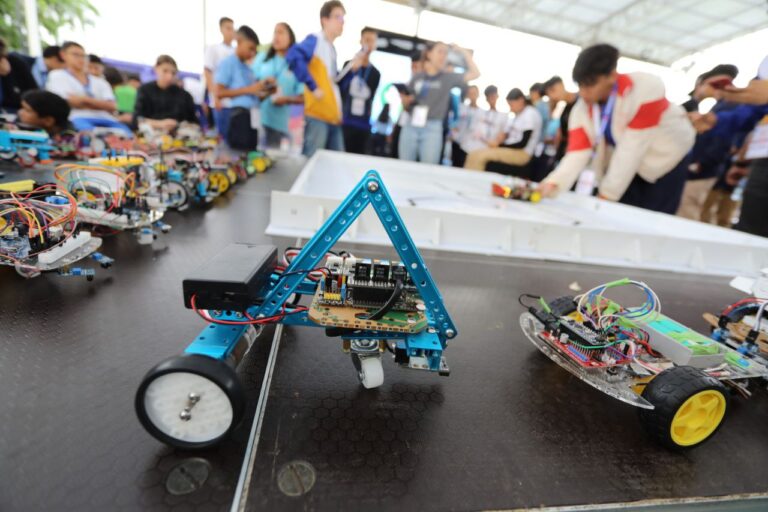 170 equipos muestran sus capacidades en segundo día de la Olimpiada de Robótica Creativa 2025 en Carabobo