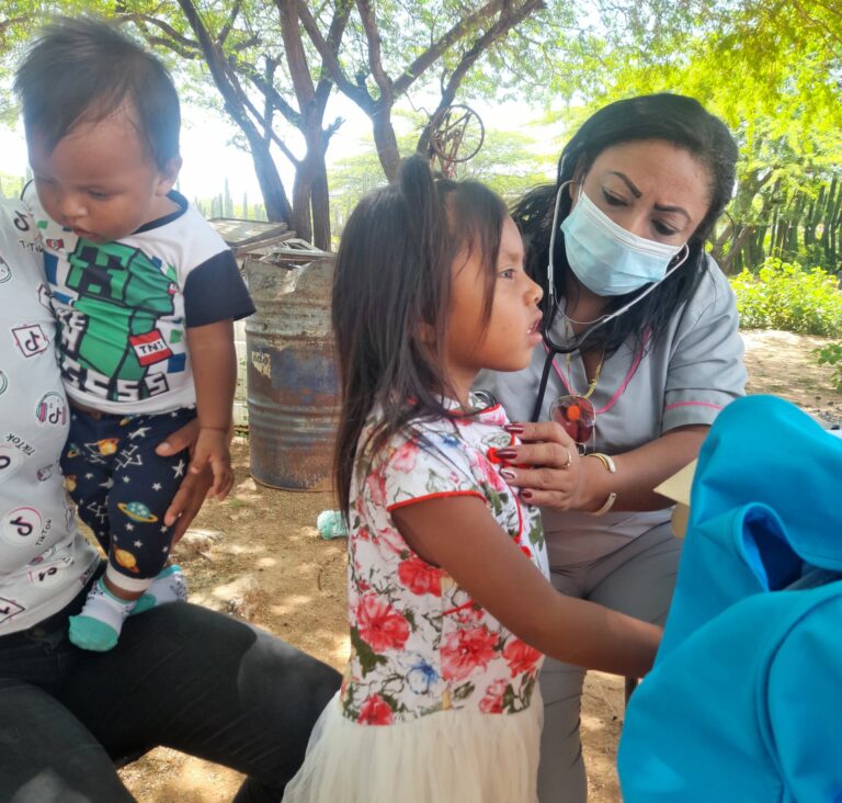 Fundación Inzit acompaña jornada de vacunación a niños y niñas de comunidad de Zulia