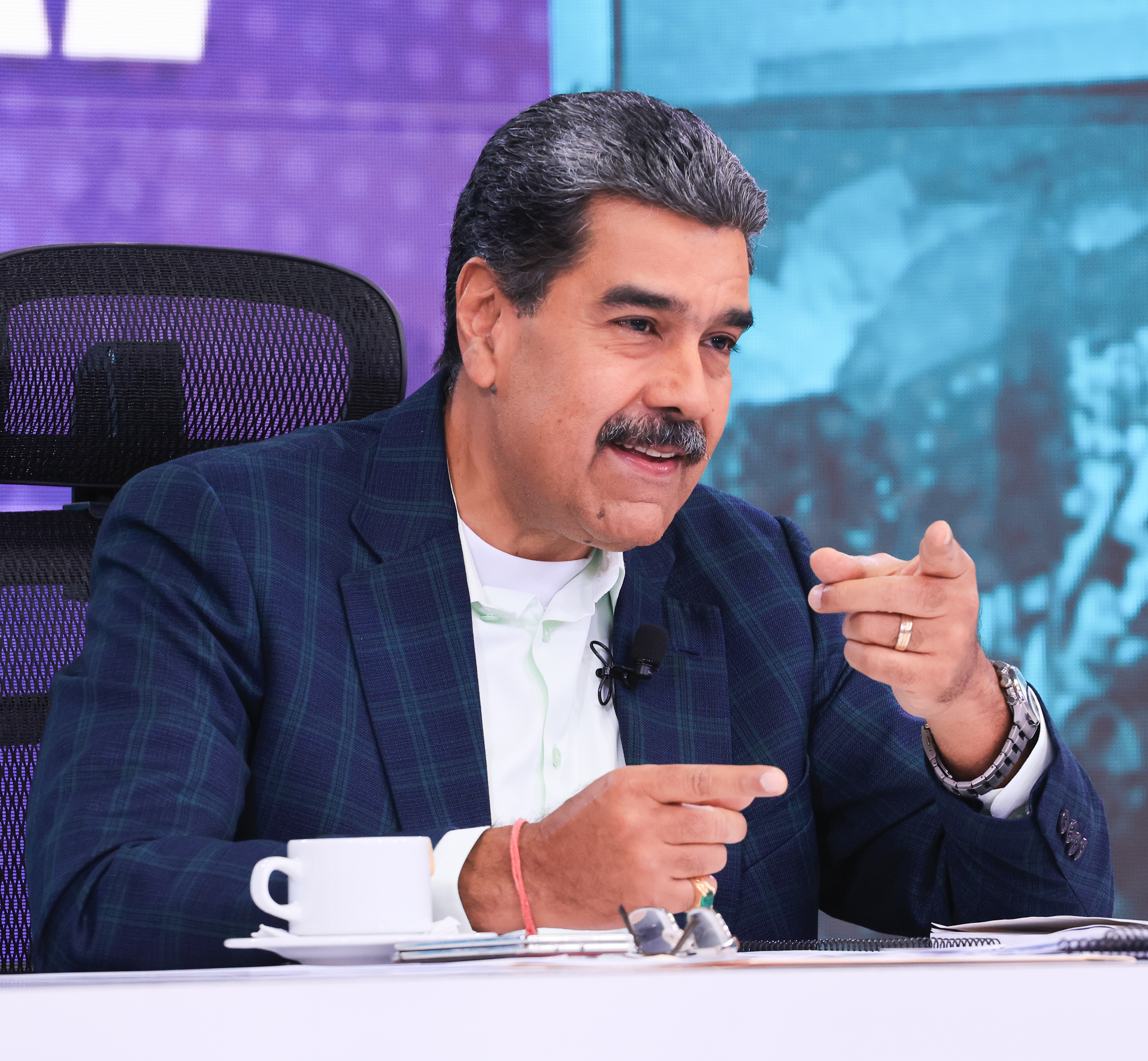 Presidente Maduro destaca compromiso de la comunidad científica para formar a las nuevas generaciones