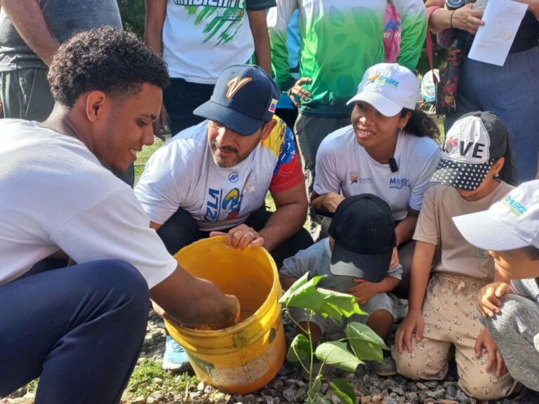 Fundacite La Guaira participa en Jornada Ambientalista y Tecnológica en la región