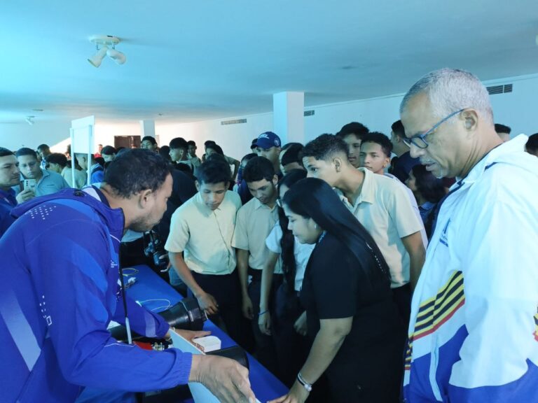Con éxito se realizó Expoferia de Oportunidades de Estudios en Amazonas