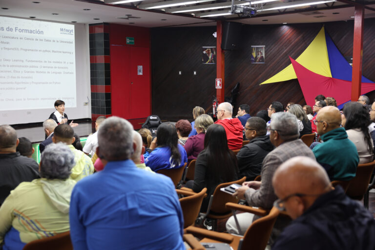 Mincyt continúa formación en geopolítica para liderar agenda científico-tecnológica