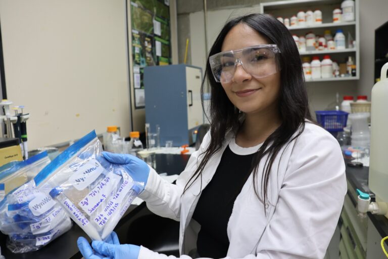 Biólogos del IDEA avanzan en la producción de anticuerpos para el envenenamiento escorpiónico
