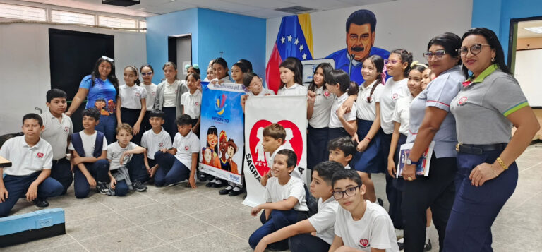 Mega Infocentro San Fernando de Apure impulsa la formación digital en niños y niñas