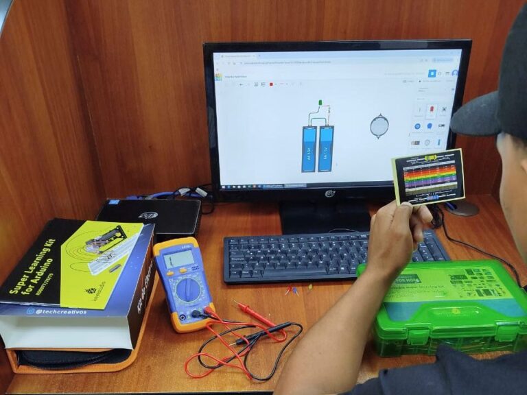 Preparan a jóvenes universitarios como facilitadores de robótica en Zulia