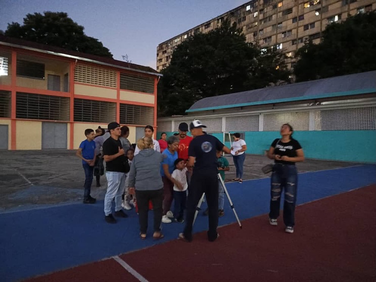 La Astronomía y la Robótica se unen para fomentar la ciencia y tecnología en la parroquia La Pas(4)