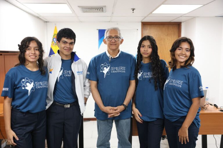 Jóvenes venezolanos reciben premio Diamante Nacional en Olimpiada Internacional de Física Científica 2025