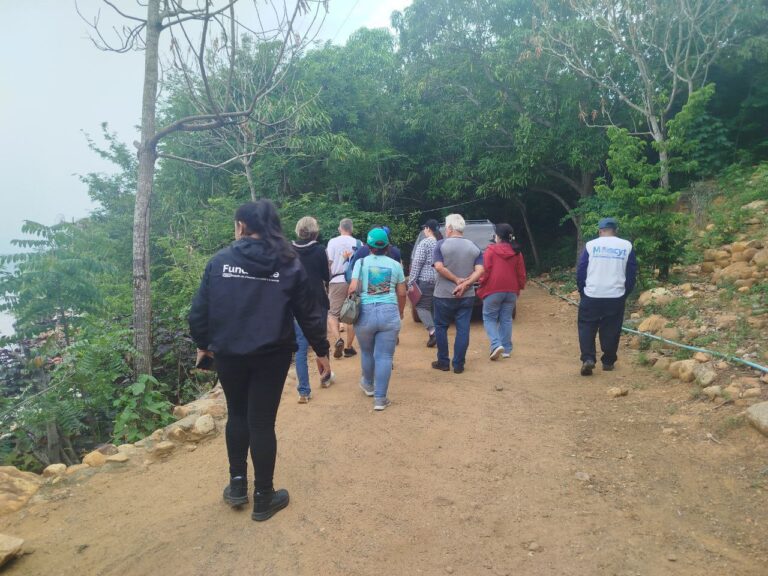 Mincyt evalúa proyectos productivos de la Red Científica y Tecnológica Acuícola en Sucre