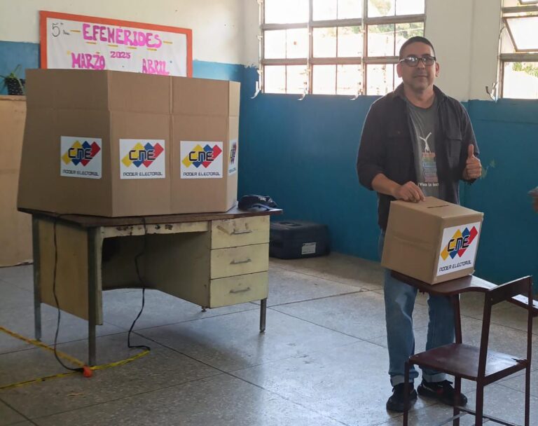 Sector científico y tecnológico participa en fiesta democrática