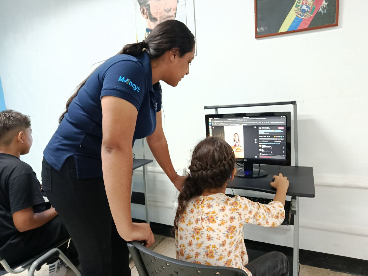 Niños y jóvenes de Barinas participan en taller sobre el uso correcto de las redes sociales