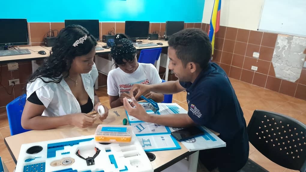 Más de 150 docentes de Yaracuy recibieron capacitación en robótica educativa durante junio y julio