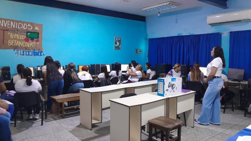 🚀✨ ¡YARACYUY FORMA A LOS DOCENTES DEL FUTURO! ✨👩🏫👨🏫Durante junio y julio 2025, 152 docentes (2)