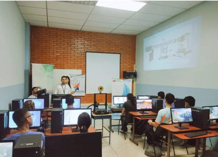 Con éxito se desarrollan las vacaciones robóticas en Portuguesa