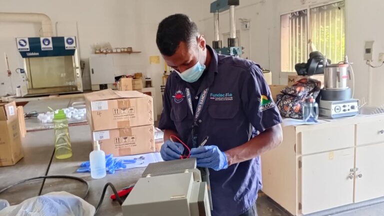 Cayapa Heroica inspecciona equipos del Centro de Investigaciones Tecnológicas de la Unefm