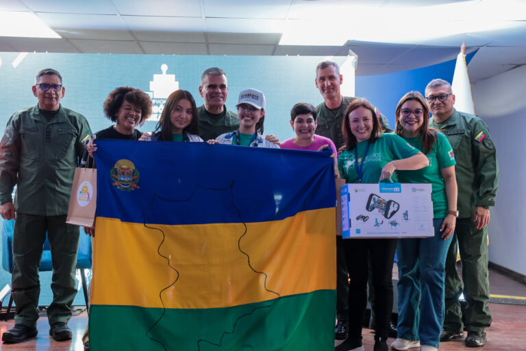 Con entusiasmo e inventiva cierra etapa nacional de Olimpiadas de Robótica Creativa 2025