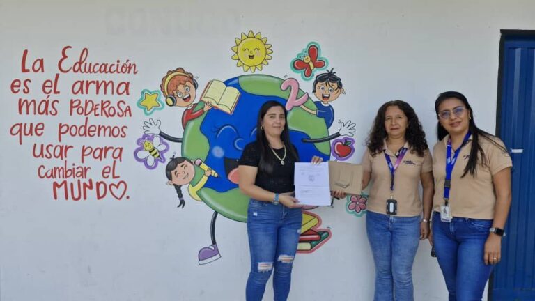 Aba Ultra conecta a instituciones educativas y CBIT en San Cristóbal(1)