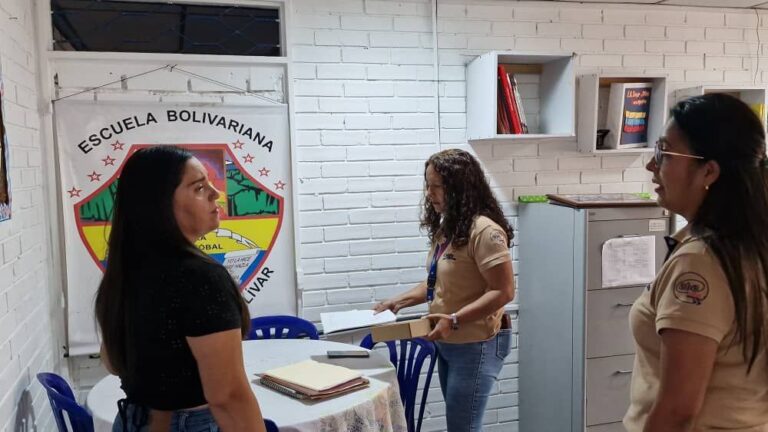 Aba Ultra conecta a instituciones educativas y CBIT en San Cristóbal(2)