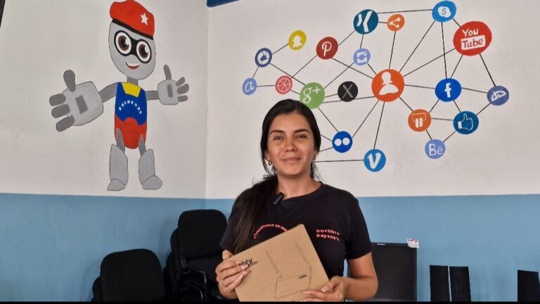 Aba Ultra conecta a instituciones educativas y CBIT en San Cristóbal(4)
