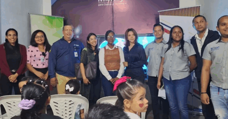 Apure | Niños y niñas participan en talleres de robótica, astronomía, microscopía, química y ciencias de la computación en vacaciones