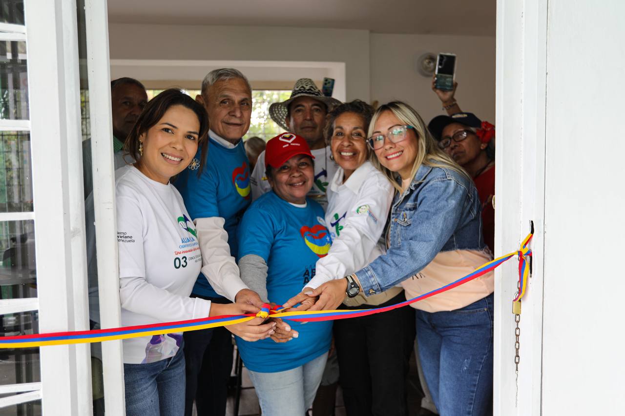 Inaugurado Centro de Producción de Plántulas de Hortalizas en Casa de los Abuelos Juana Ramírez La Avanzadora