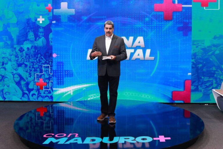 Maduro saluda patriotismo y valentía de los venezolanos en defensa de la paz
