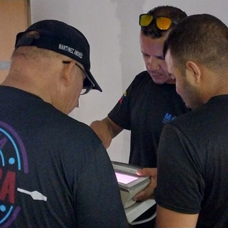 Técnicos del Plan Cayapa Heroica recupera equipos del Hospital Dr. Luis Ortega en Nueva Esparta