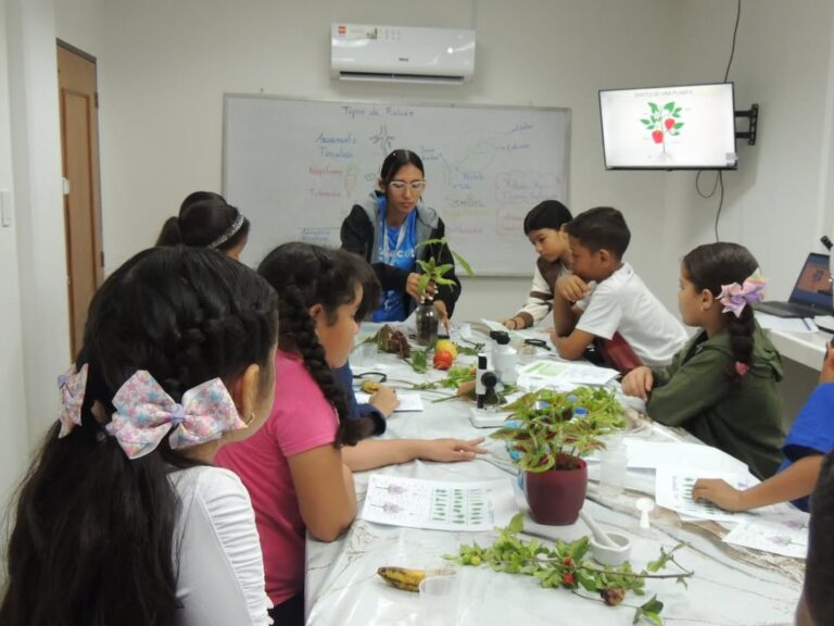 Semilleros científicos disfrutan del taller Biología y el Mundo de las Plantas en Yaracuy