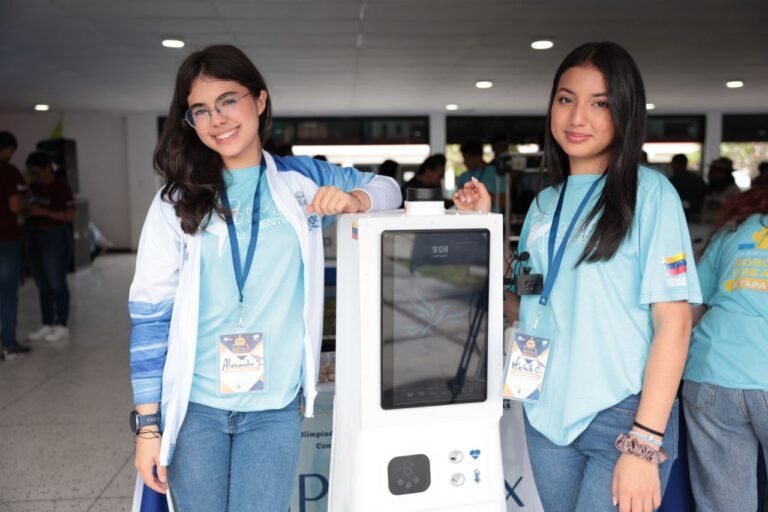 Proyectos para el desarrollo productivo y la salud presentes en Olimpiadas Nacionales de Robótica