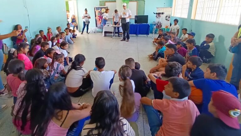 Ciencia para Todos atiende a estudiantes de Trujillo