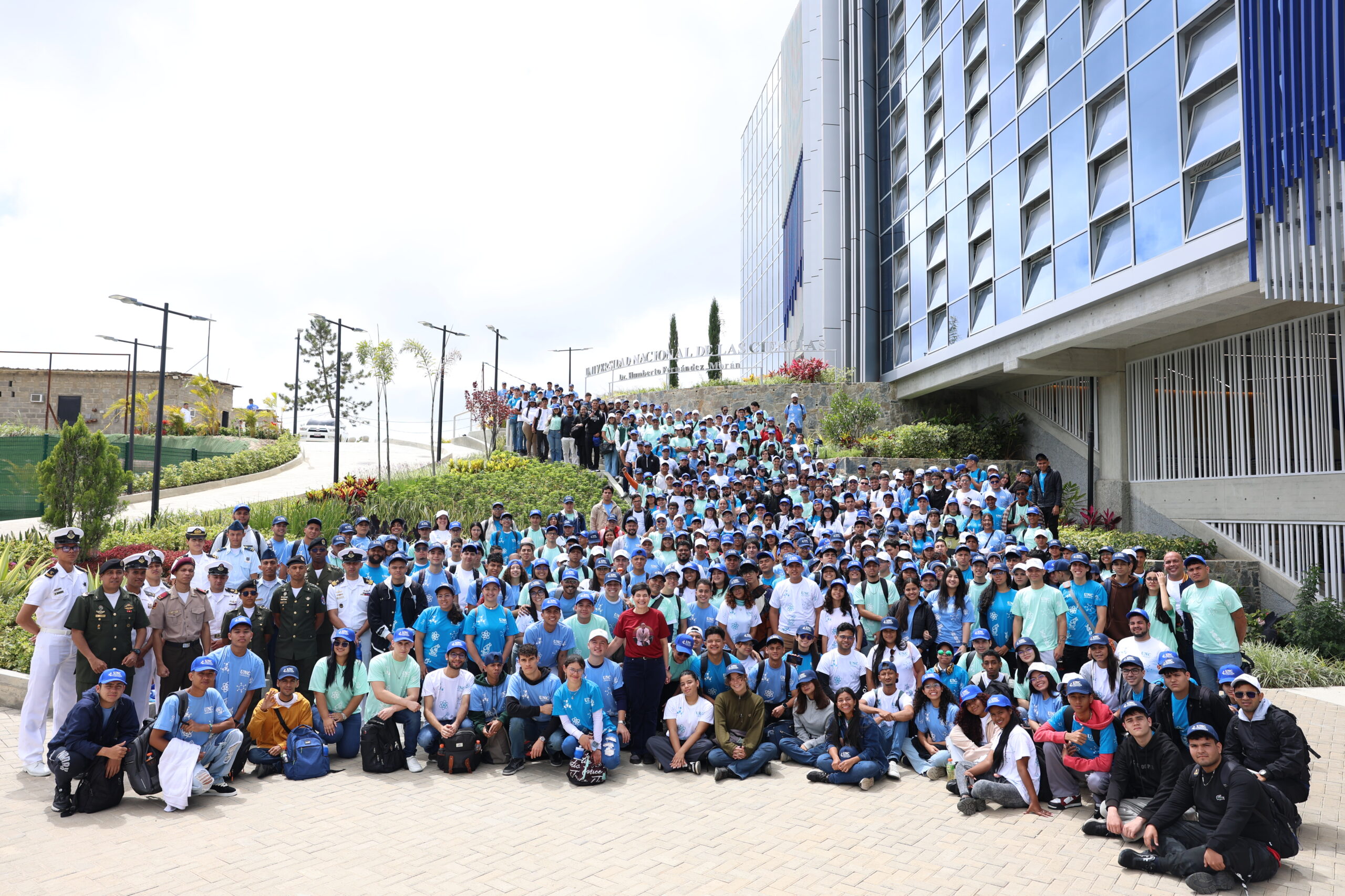Más de 500 estudiantes de todo el país inician clases en la Universidad Nacional de las Ciencias Dr. Humberto Fernández-Morán 