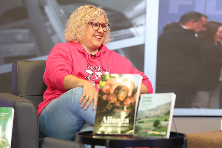 Ministra Gabriela Jiménez Ramírez La Librería Mediática