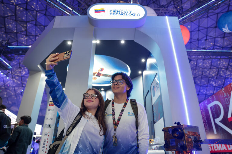 Jóvenes Semilleros Científicos Destacados participan en la III edición de Fitelven