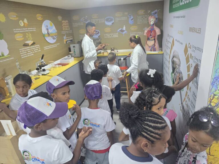 Semilleros científicos inspiran a niños y niñas mirandinos en el estudio de la robótica y el cacao venezolano