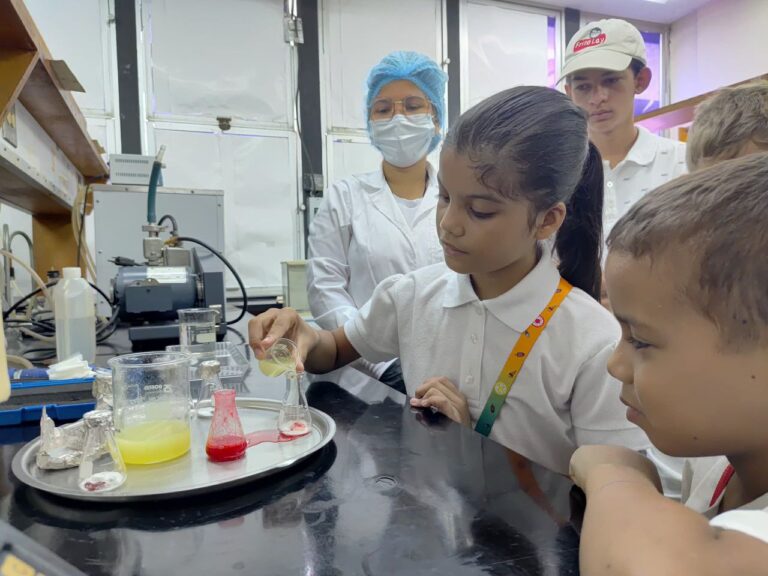 Niños y jóvenes de la Asociación Scouts de Venezuela disfrutan de una jornada científica con Fundación Ciepe