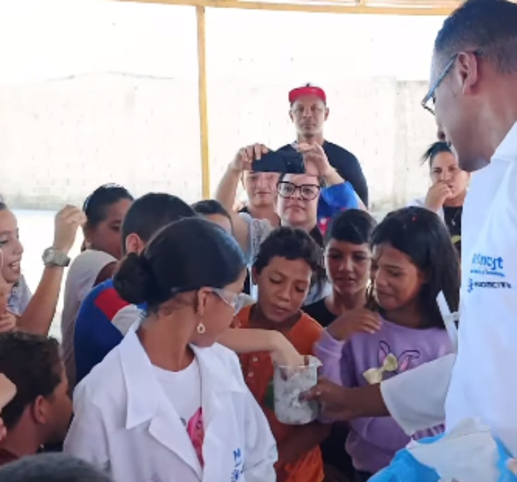 Semilleros científicos despiertan curiosidad por la astronomía y robótica en Sucre