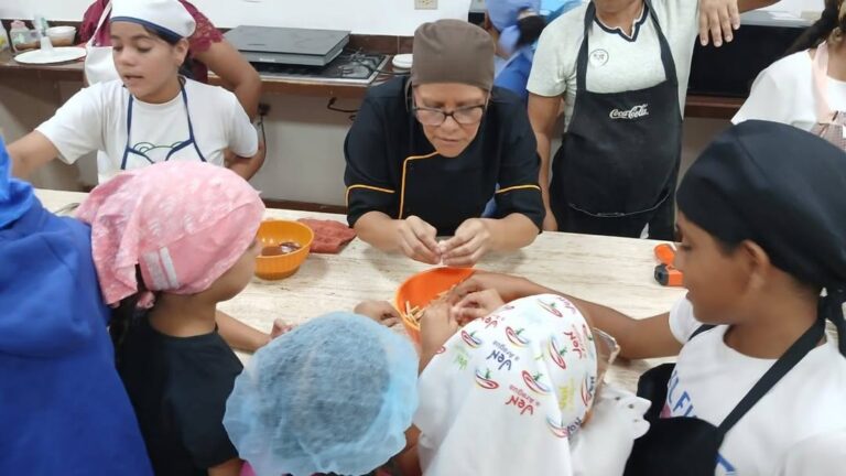 Niños aragüeños aprenden sobre la cultura del cacao venezolano