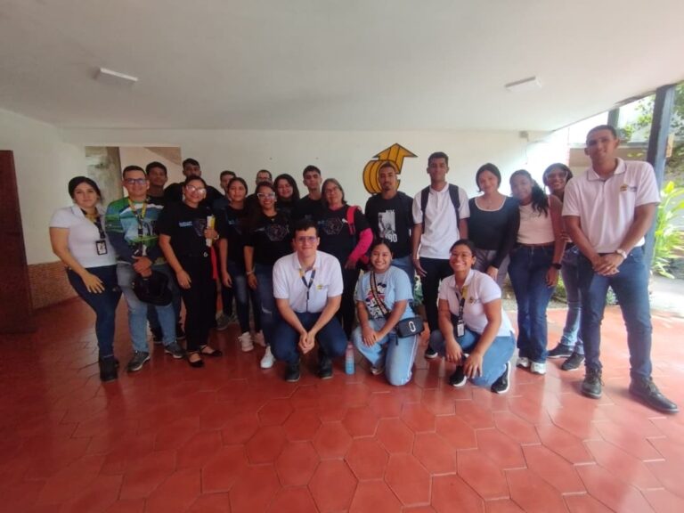Realizan conversatorio sobre optimización de procesos para conservación de recursos renovables