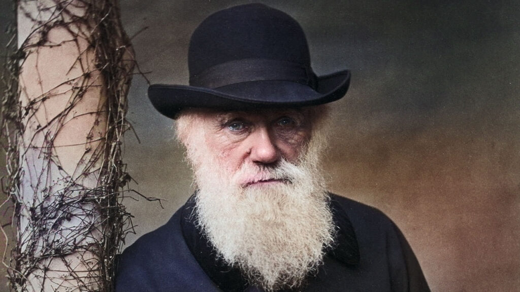 Nace Charles Darwin