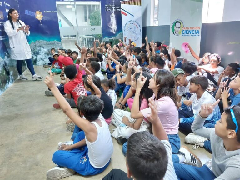 ¡A casa llena! Hoy nos visitaron los niños y niñas de las parroquias Carayaca, Caruao, Maiquetía(1)