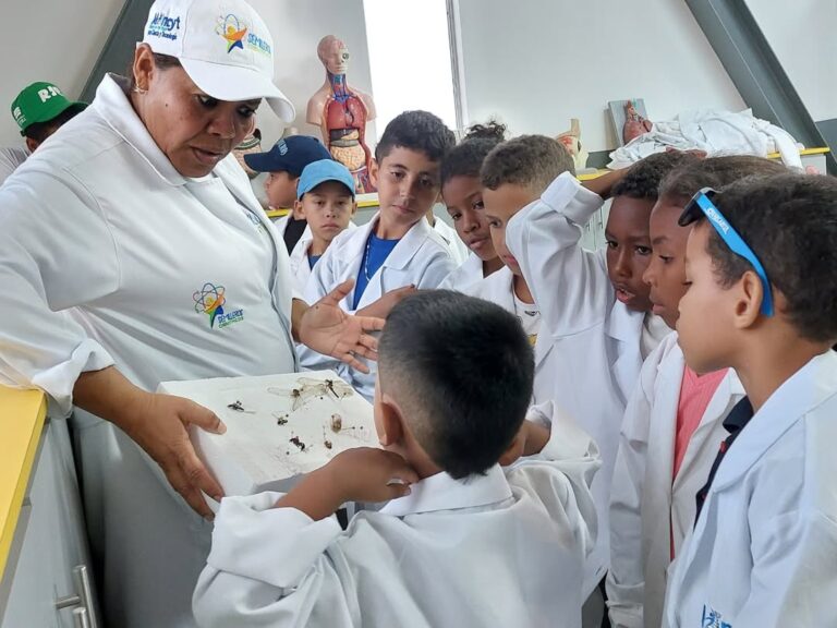 ¡A casa llena! Hoy nos visitaron los niños y niñas de las parroquias Carayaca, Caruao, Maiquetía(6)