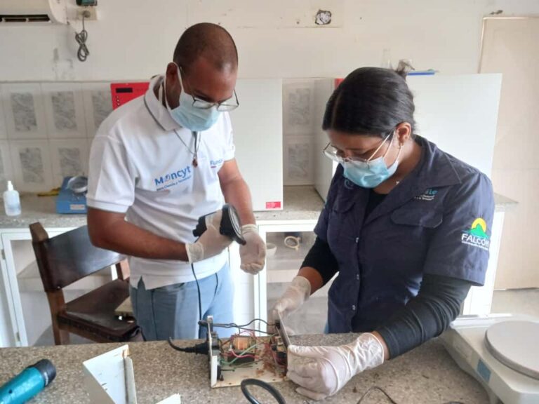 Cayapa Heroica atiende Laboratorios del Centro de Investigaciones Tecnológicas de la Unefm en Falcón