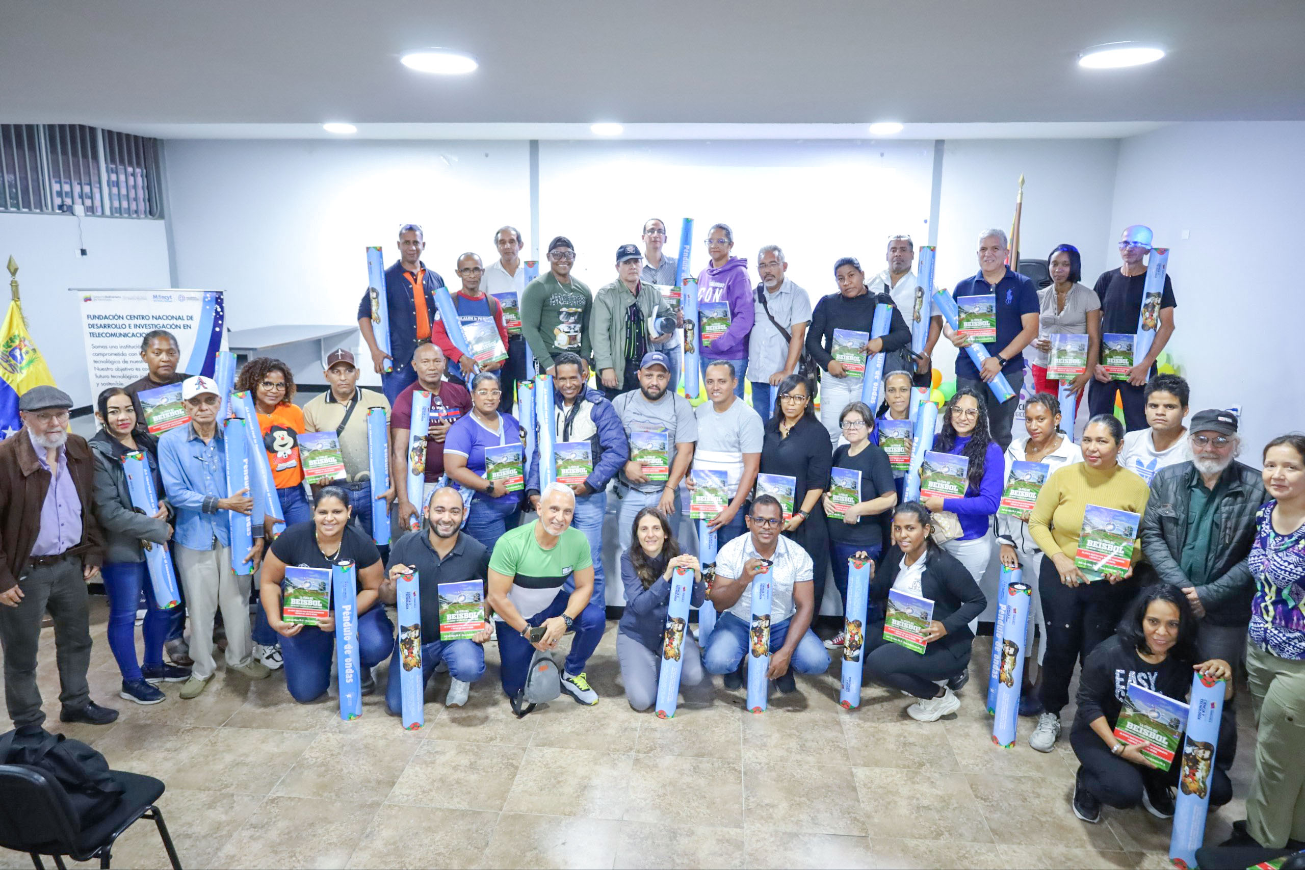 Cendit convierte la física en juego con la herramienta Péndulos de Ondas para revitalizar la enseñanza en Miranda